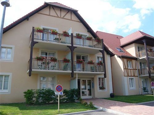 Residence Odalys Le Domaine Des Rois เบิร์กไฮม์ ภายนอก รูปภาพ